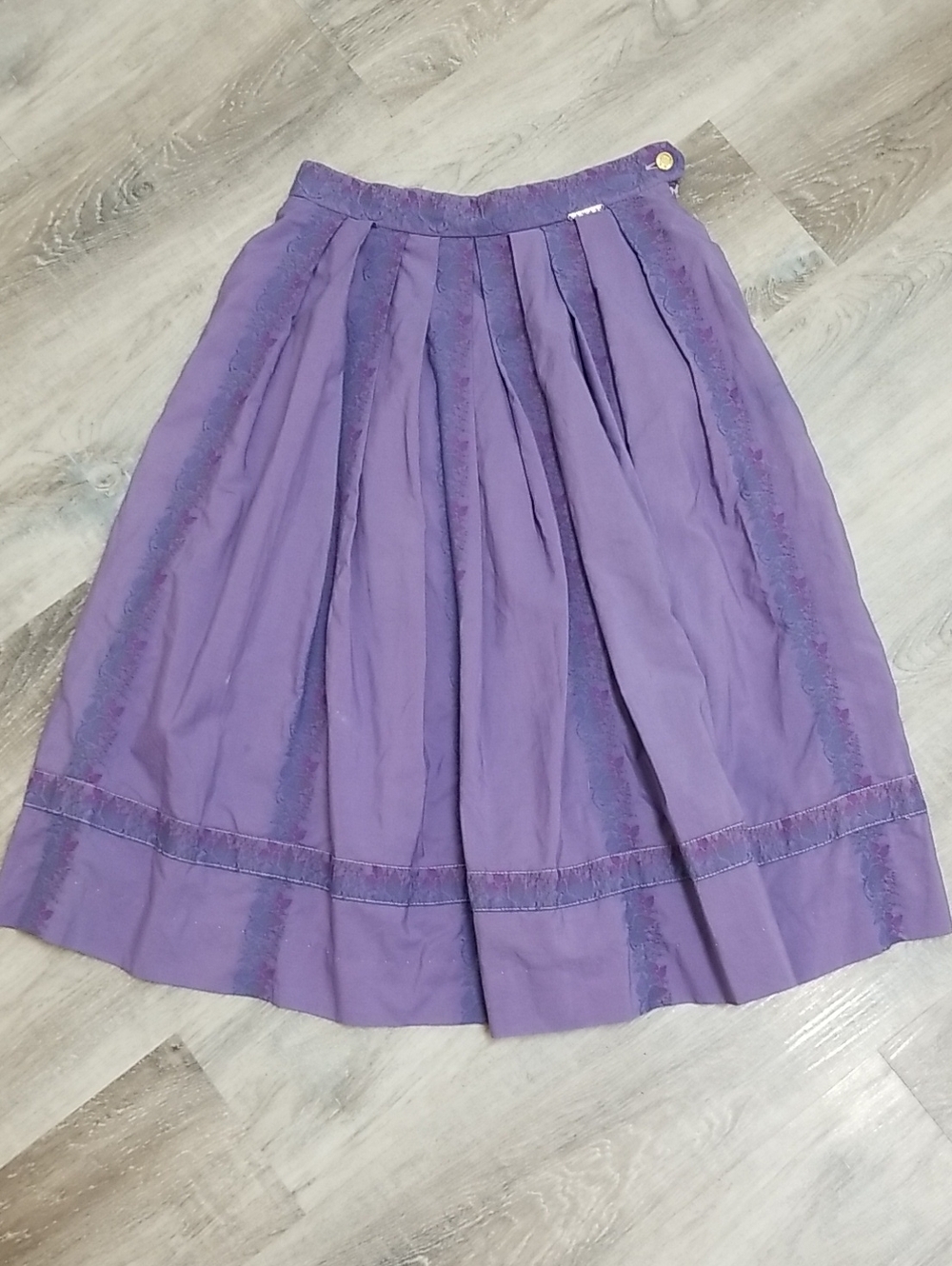 Vintage Geiger Purple Pleated Women’s Skirt